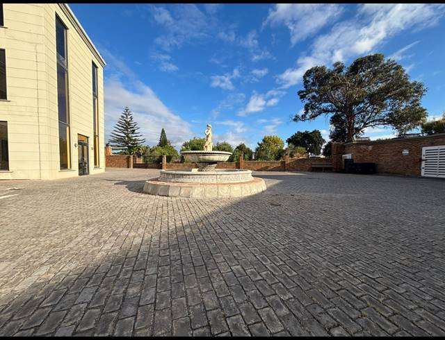 189M² OFFICE TO LET IN TYGER VALLEY